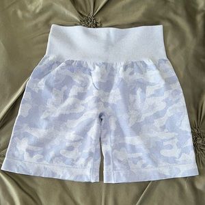 NWOT NVGTN Medium Periwinkle Camo Shorts